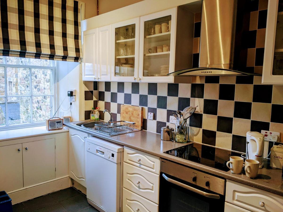 Huge 4 Bed Apt - Perfect Base To Explore The Borders Jedburgh Exterior foto